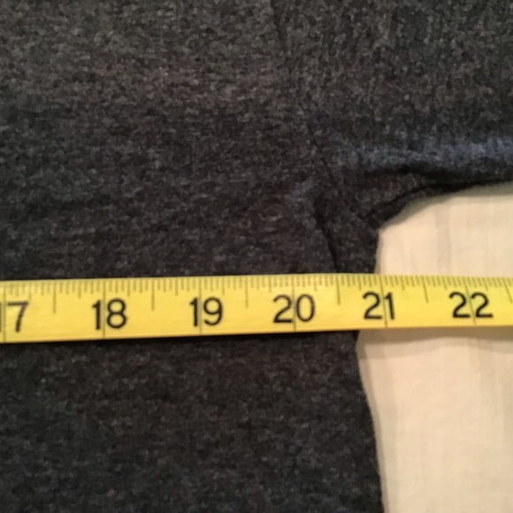 DISNEY Classic Mickey Mouse adult T-shirt Size L - Picture 4 of 6